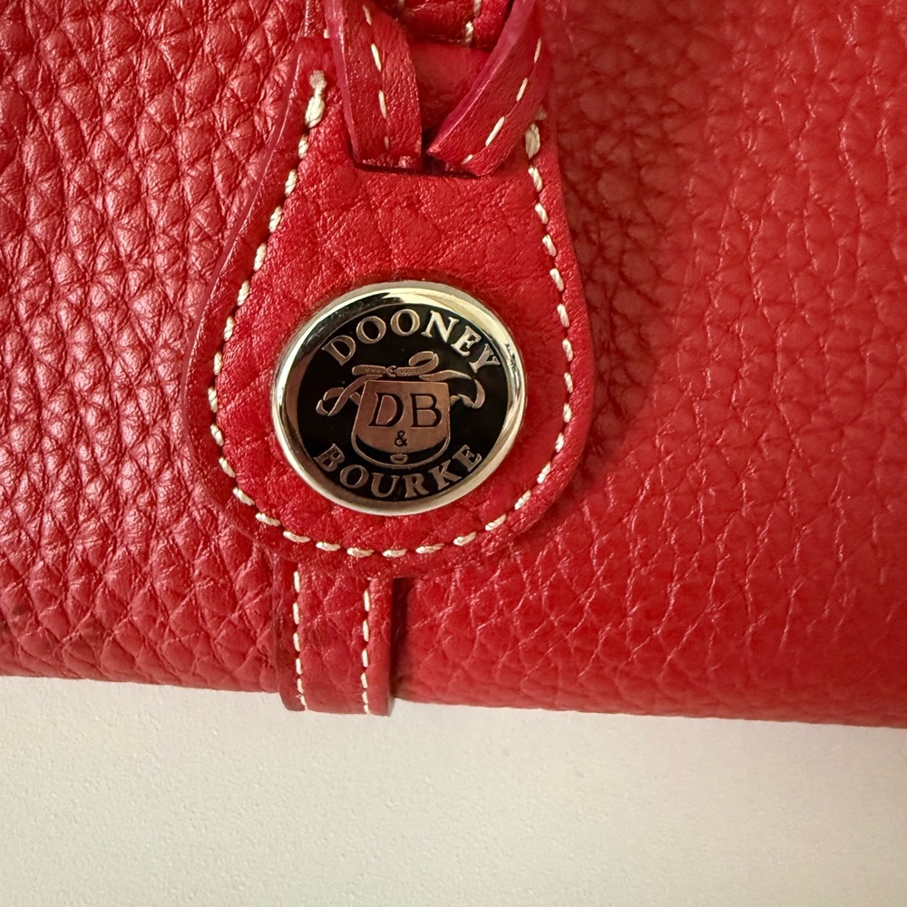 Red Dooney & Burke Red Leather Purse - Picture 2 of 9